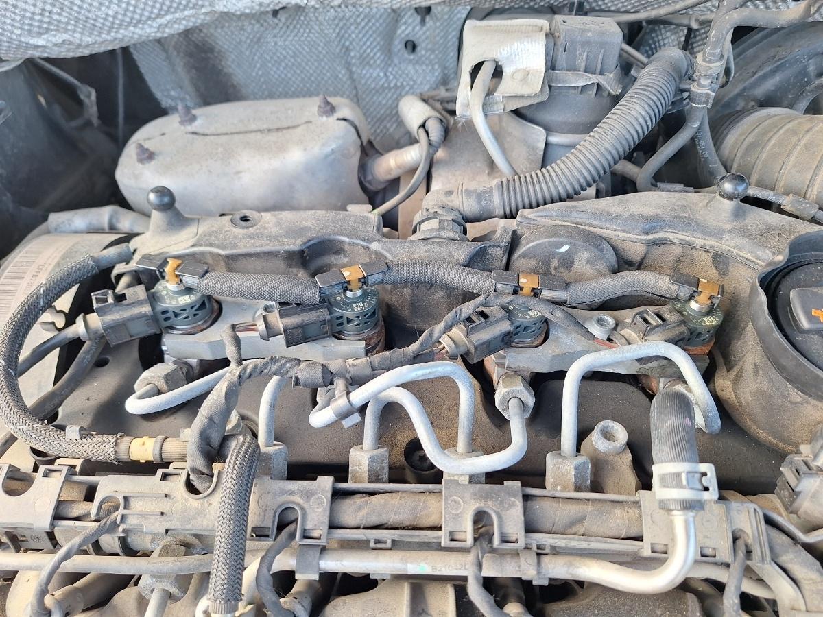 Injector combustibil VOLKSWAGEN TIGUAN 5N_ 2007 -> 2.0 TDI CBAB, CFFB 03L130277J