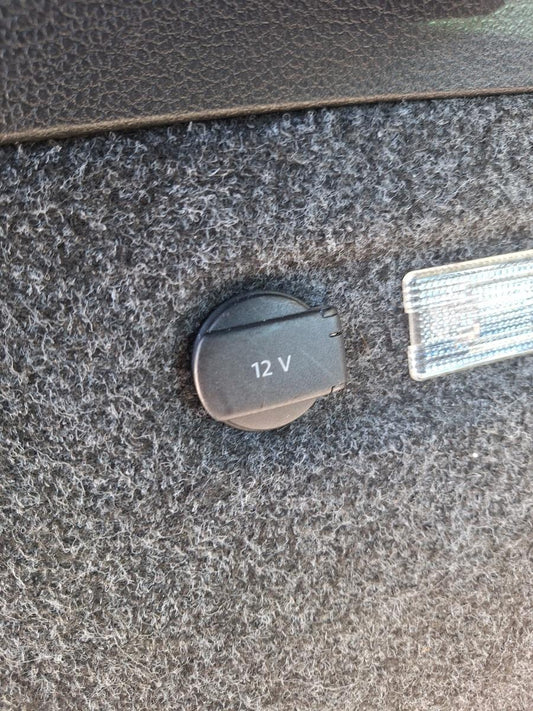 Priza 12 V (spate) VOLKSWAGEN TIGUAN 5N_ 2007 -> 2.0 TDI CBAB, CFFB