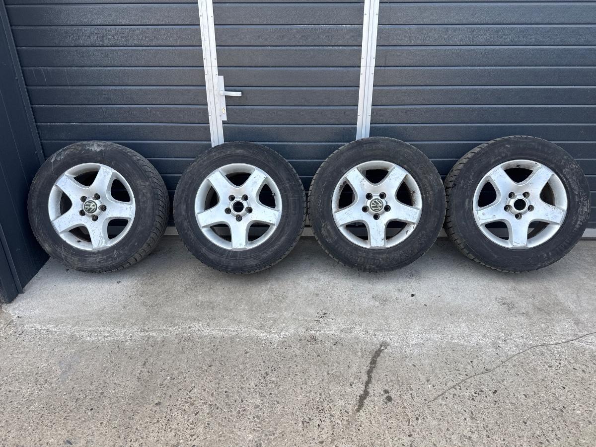 Jante din aliaj cu anvelope R17 5X120 VOLKSWAGEN TOUAREG / T5 2002 - 2013 7,5 J x17 H2 , ET53 7L6601025E