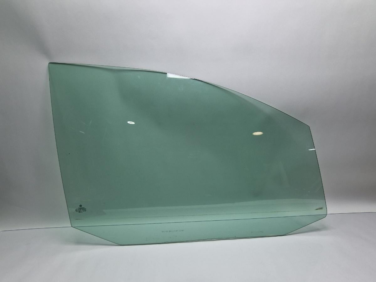 Geam usa dreapta fata VOLKSWAGEN TOURAN 1T1, 1T2 2003 - 2010 1.9 TDI BKC, BLS, BXE Pilkington 43R-001582 1T0845202D