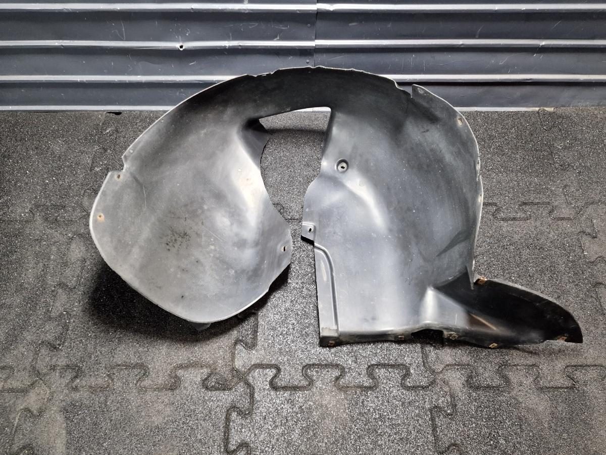 Carenaj roata dreapta fata VOLKSWAGEN TOURAN 1T1, 1T2 2003 - 2010 1.9 TDI BKC, BLS, BXE 1T0805974E
