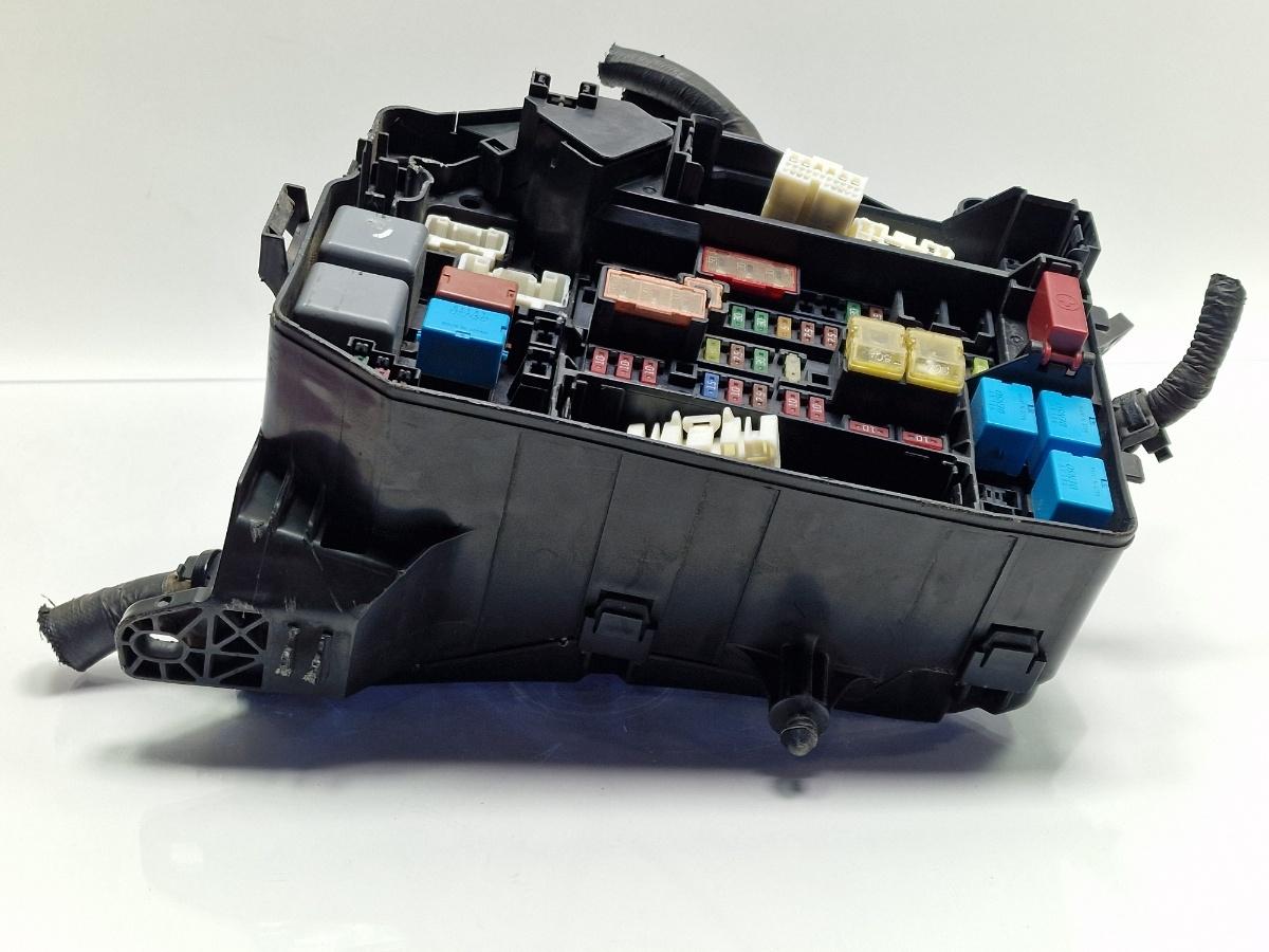 Panou sigurante TOYOTA PRIUS _W3_ 2008 -> 1.8 Hybrid 2ZR-FXE 8274147020