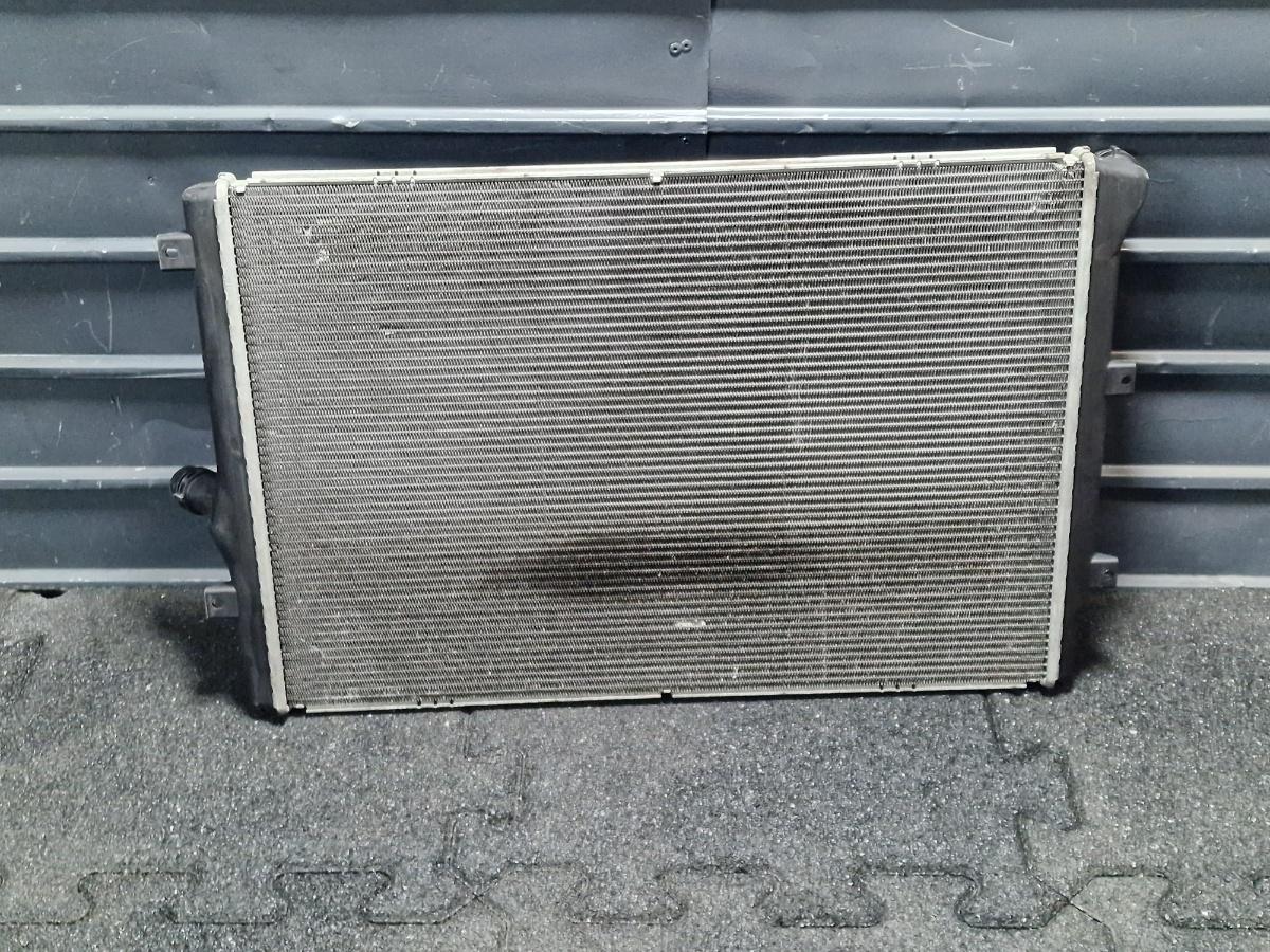 Radiator apa VOLKSWAGEN PASSAT Variant 3C5 2005 - 2011 1.6 TDI CAYC 3AA121253