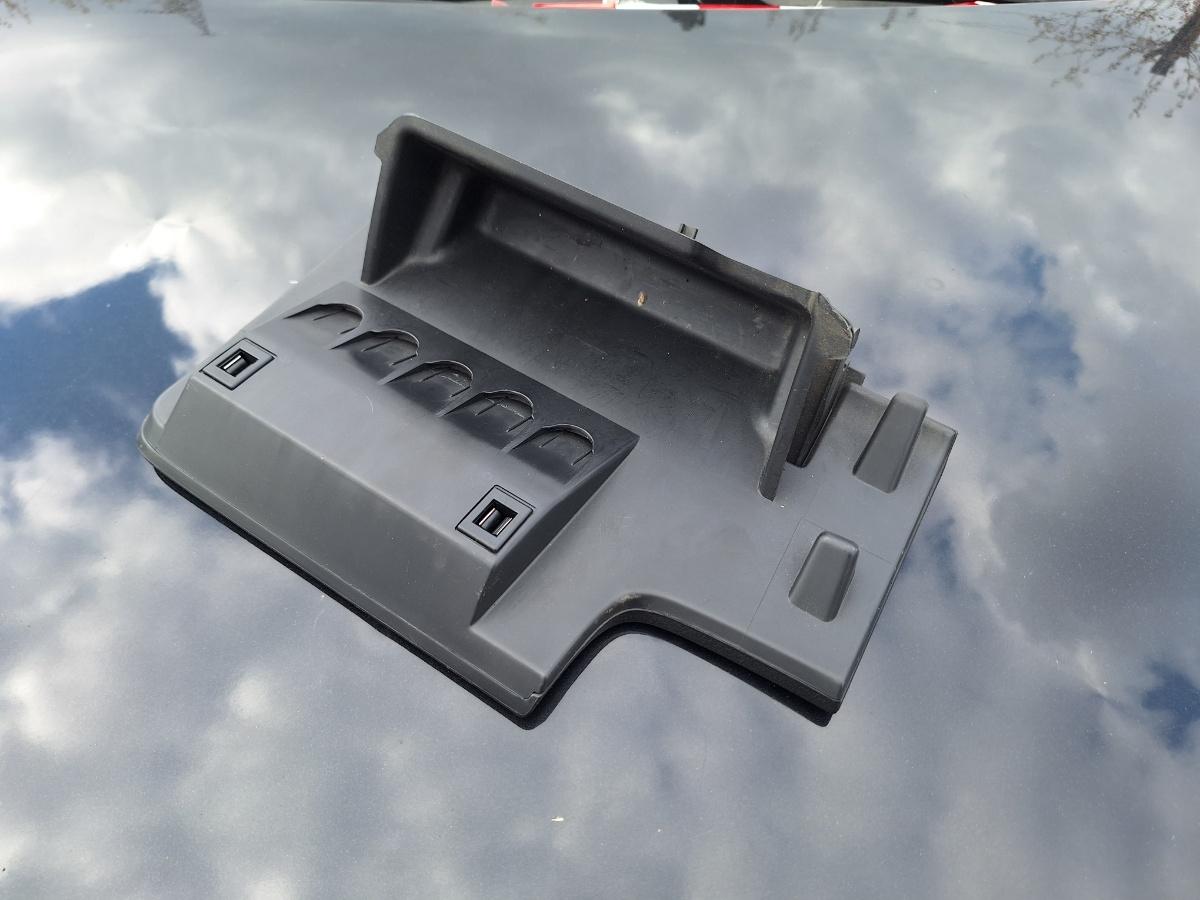 Compartiment/spatiu de depozitare panou de bord stanga VOLKSWAGEN TIGUAN 5N_ 2007 -> 2.0 TDI CBAB, CFFB 5M1858719E