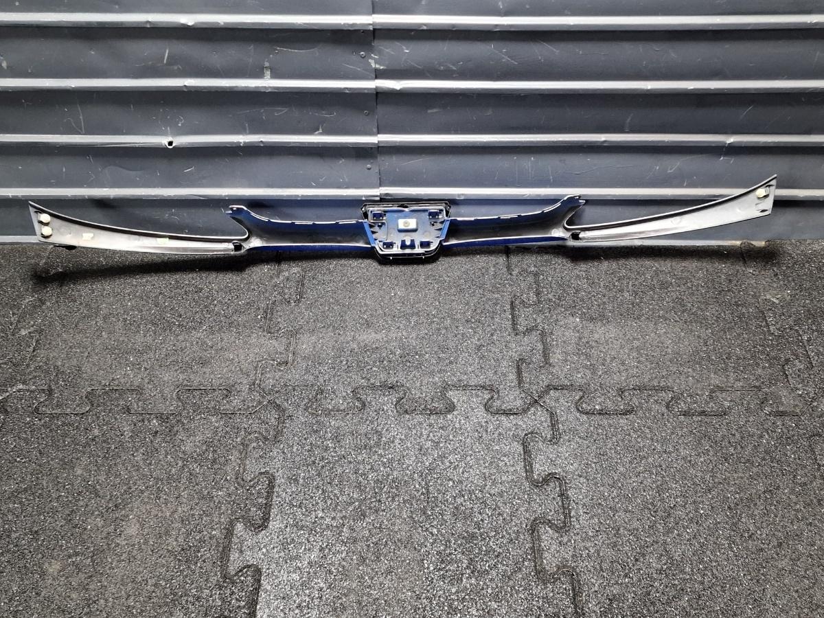 Masca bara cu emblema fata PEUGEOT 206 Hatchback 2A/C 1998 -> albastru 7804H4
