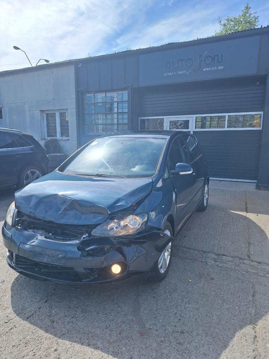 Dezmembrez VOLKSWAGEN GOLF PLUS 5M1, 521 2007 2.0 TDI BMM 103KW|140HP