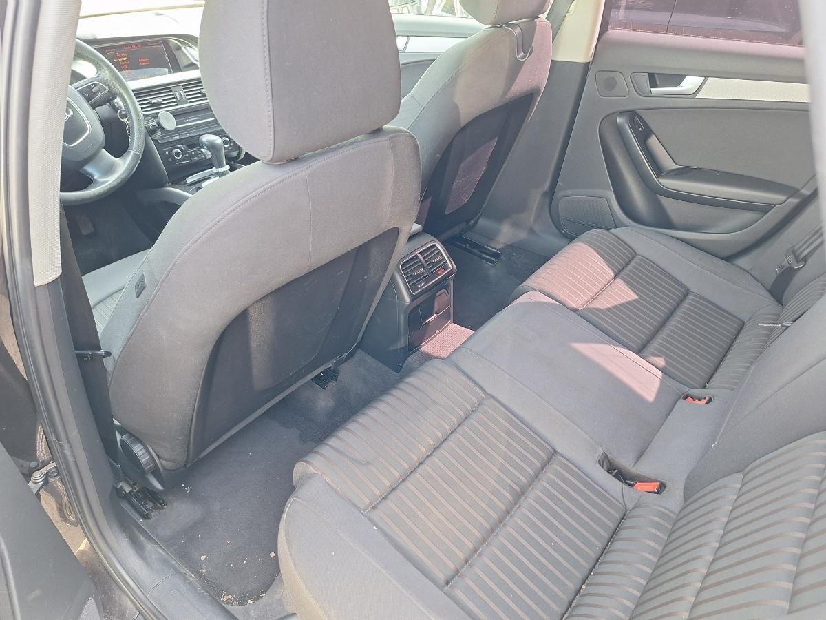 Dezmembrez AUDI A4 IV Avant 8K5, B8 2010 2.0 TDI CAGA 105KW|143HP
