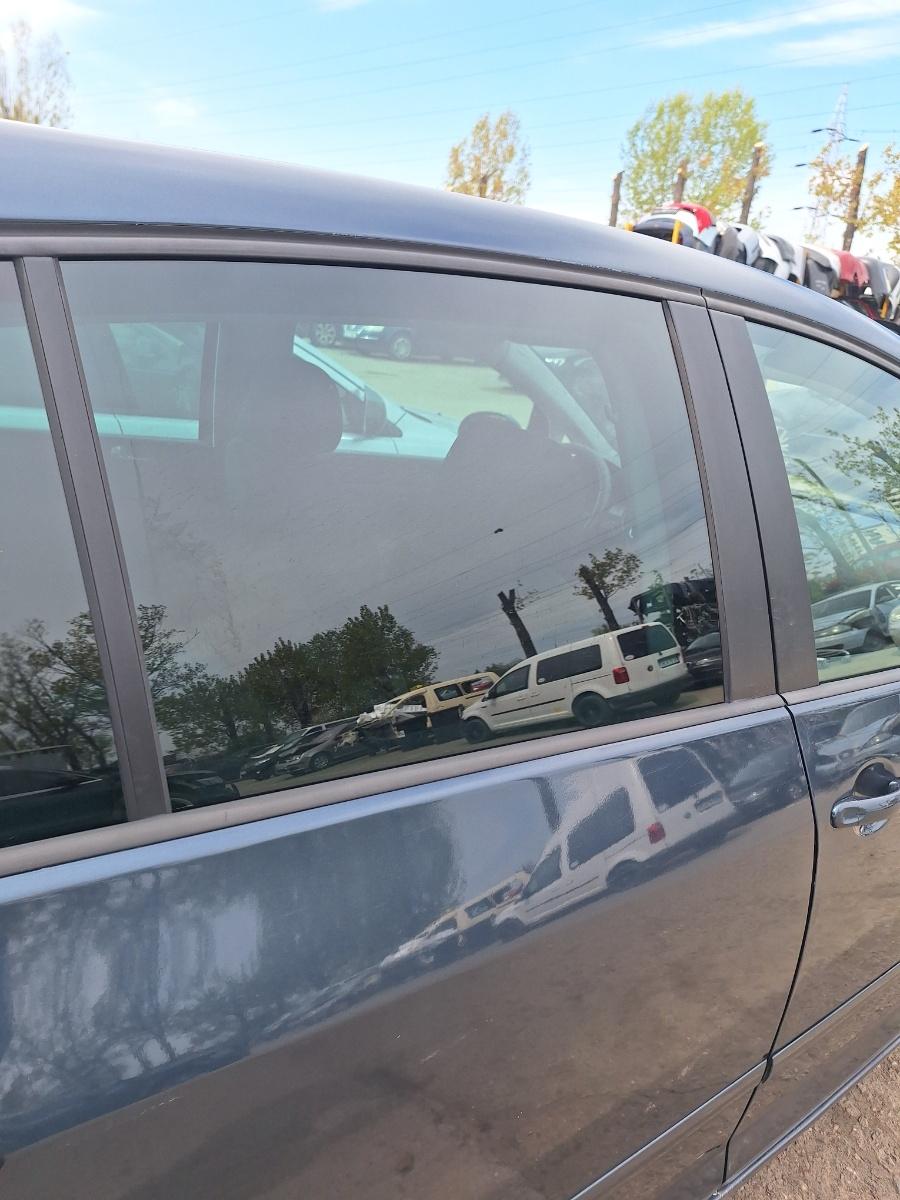 Geam portiera spate dreapta VOLKSWAGEN GOLF PLUS 5M1, 521 2004 - 2013 2.0 TDI BMM privacy glass
