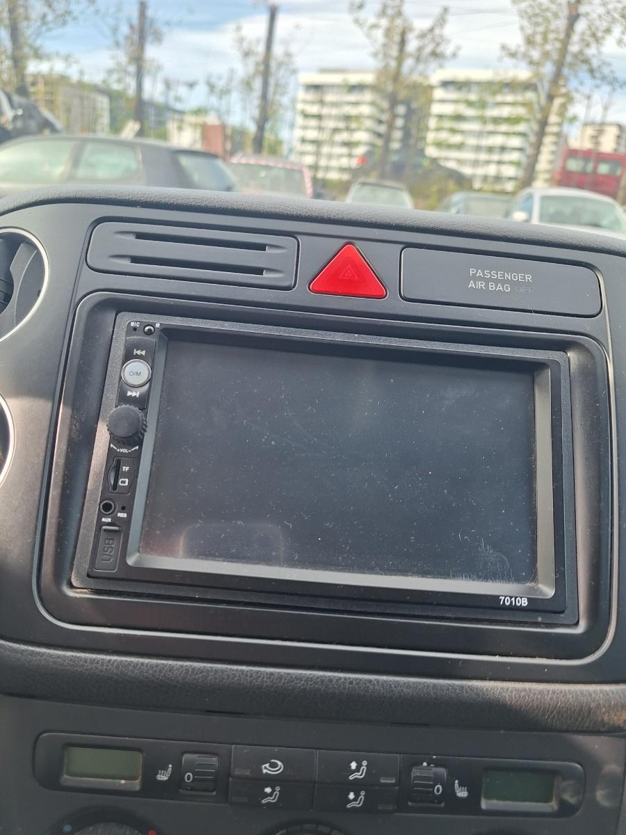 Player CD/DVD sistem de navigatie VOLKSWAGEN GOLF PLUS 5M1, 521 2004 - 2013 2.0 TDI BMM