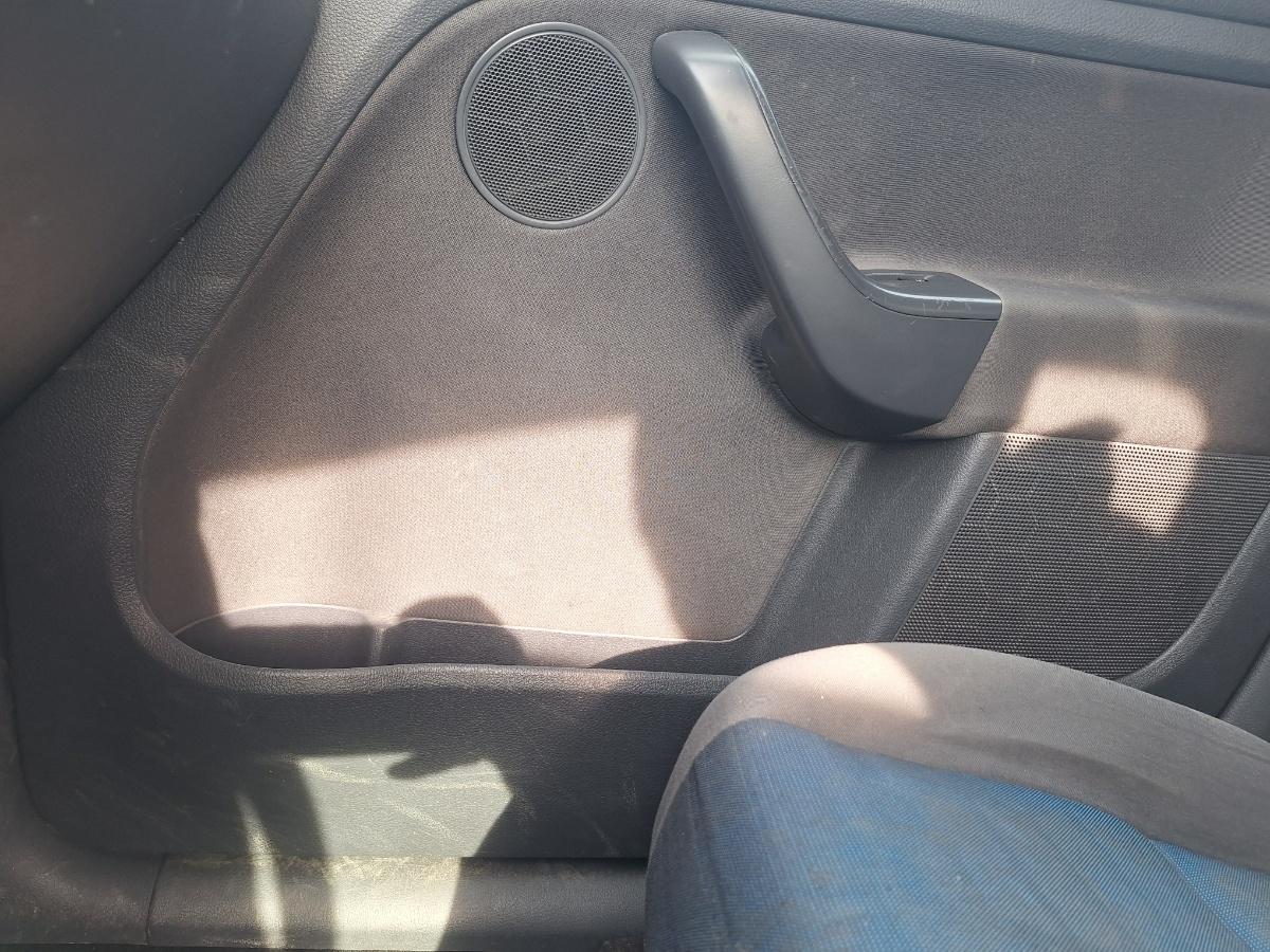 Tapiterie panou portiera fata dreapta VOLKSWAGEN GOLF PLUS 5M1, 521 2004 - 2013 2.0 TDI BMM