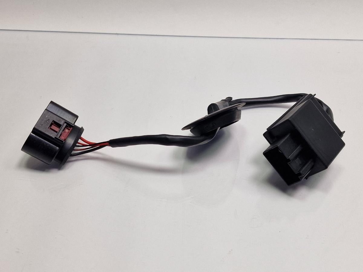 Releu pompa combustibil VOLKSWAGEN JETTA IV 162, 163, AV3, AV2 2009 -> 1.2 TSI CBZB 1K0906093F