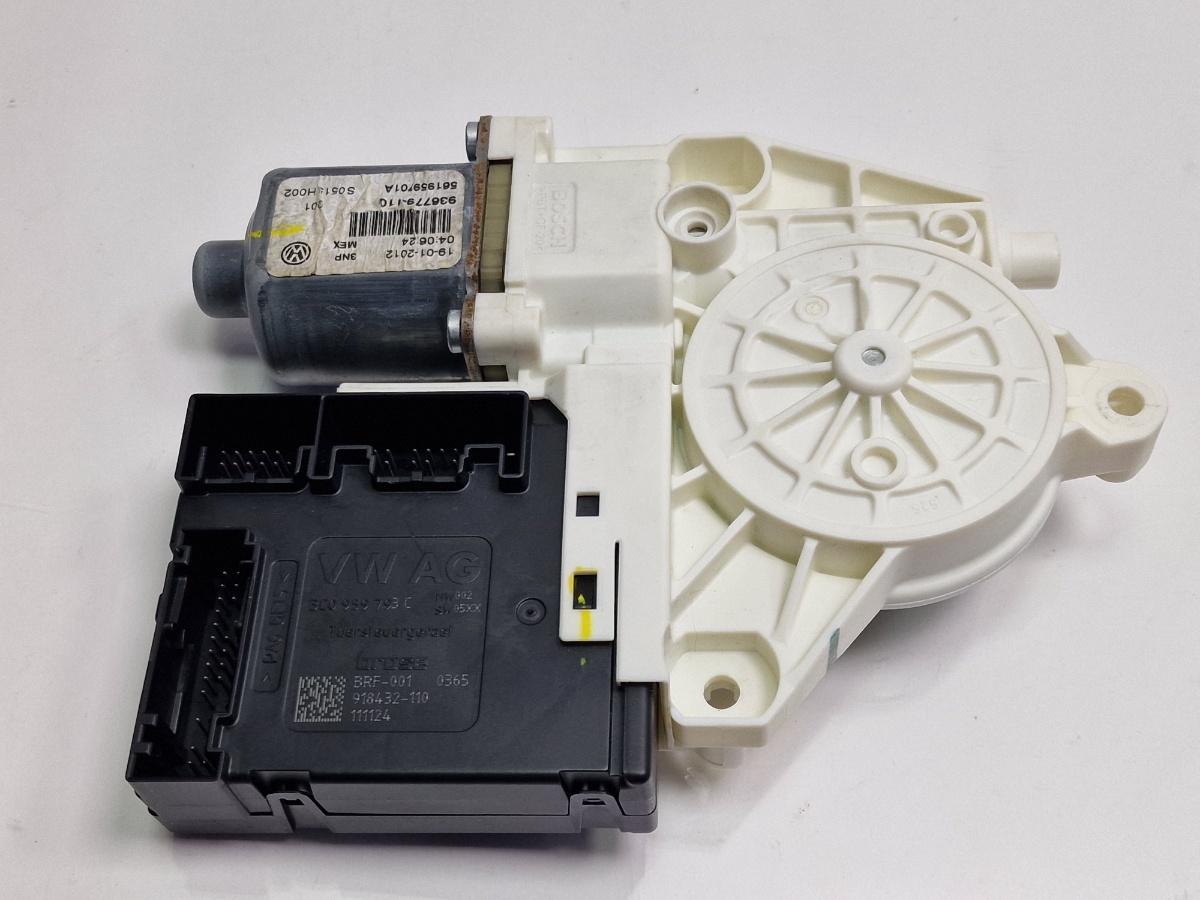 Motoras macara stanga fata VOLKSWAGEN JETTA IV 162, 163, AV3, AV2 2009 -> 1.2 TSI CBZB BOSCH 0 130 822 229 561959701A