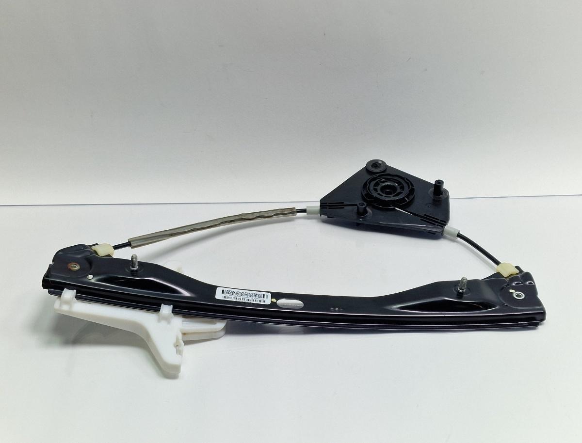 Macara geam dreapta spate VOLKSWAGEN JETTA IV 162, 163, AV3, AV2 2009 -> 1.2 TSI CBZB 5C6839462B