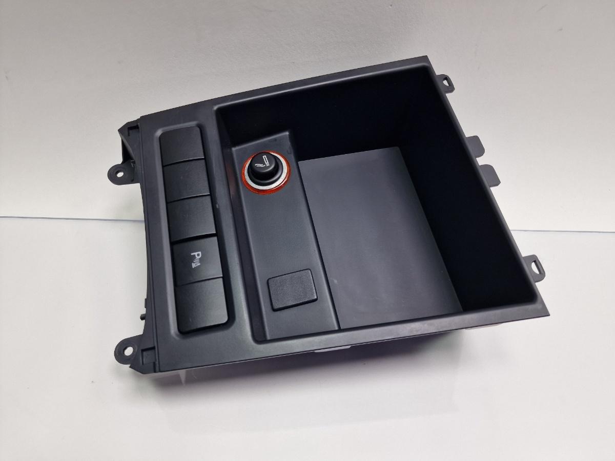 Interior sertar consola centrala VOLKSWAGEN JETTA IV 162, 163, AV3, AV2 2009 -> 1.2 TSI CBZB