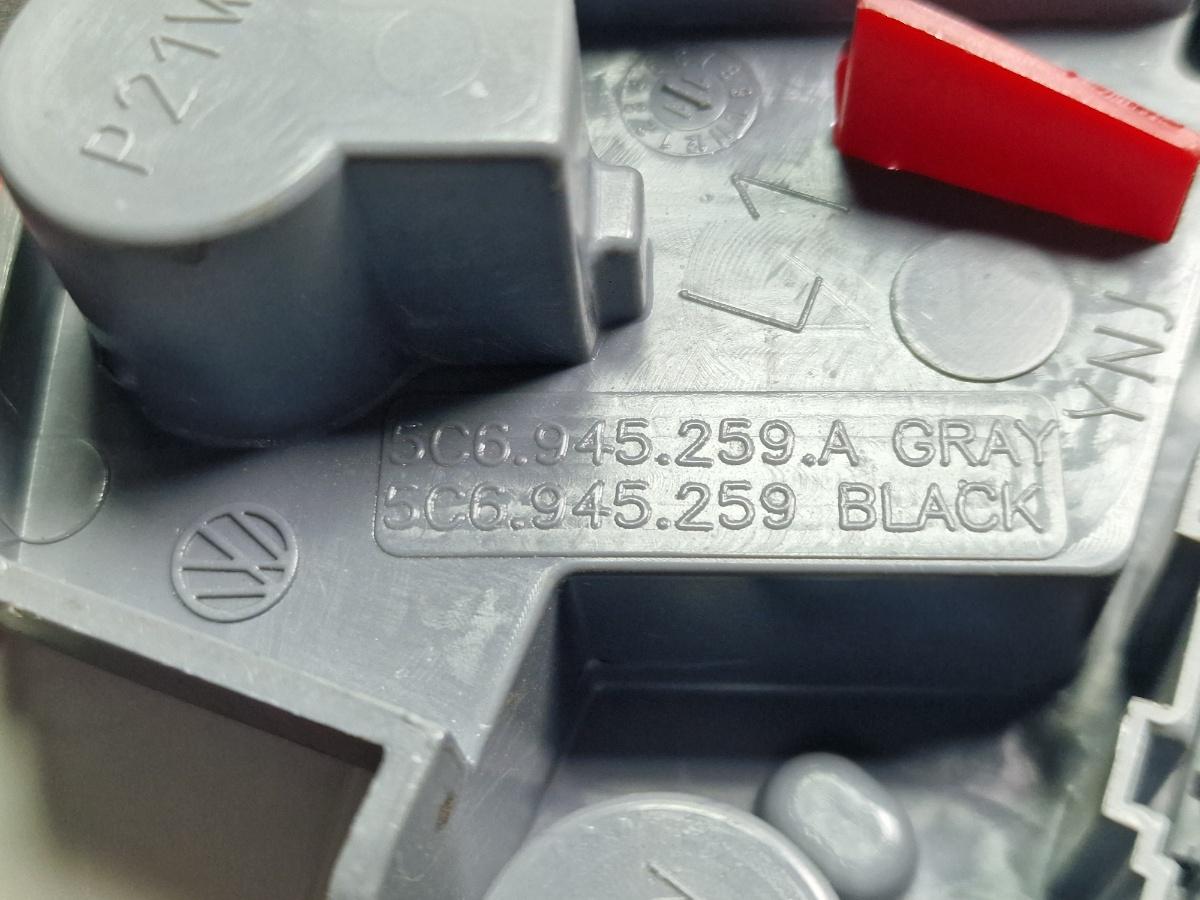 Stop de pe haion stanga VOLKSWAGEN JETTA IV 162, 163, AV3, AV2 2009 -> 1.2 TSI CBZB 5C6945093A