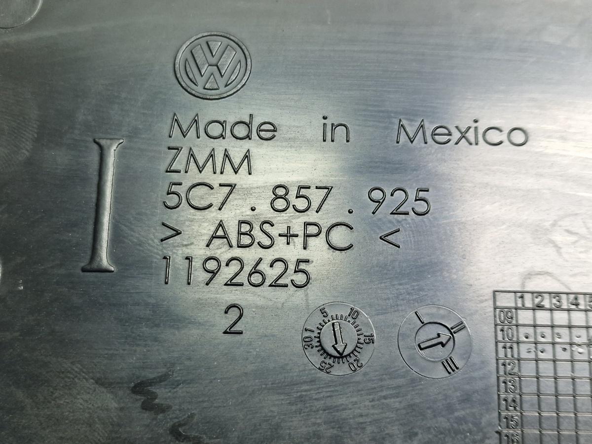 Spatiu depozitare consola centrala VOLKSWAGEN JETTA IV 162, 163, AV3, AV2 2009 -> 1.2 TSI CBZB 5C7857925