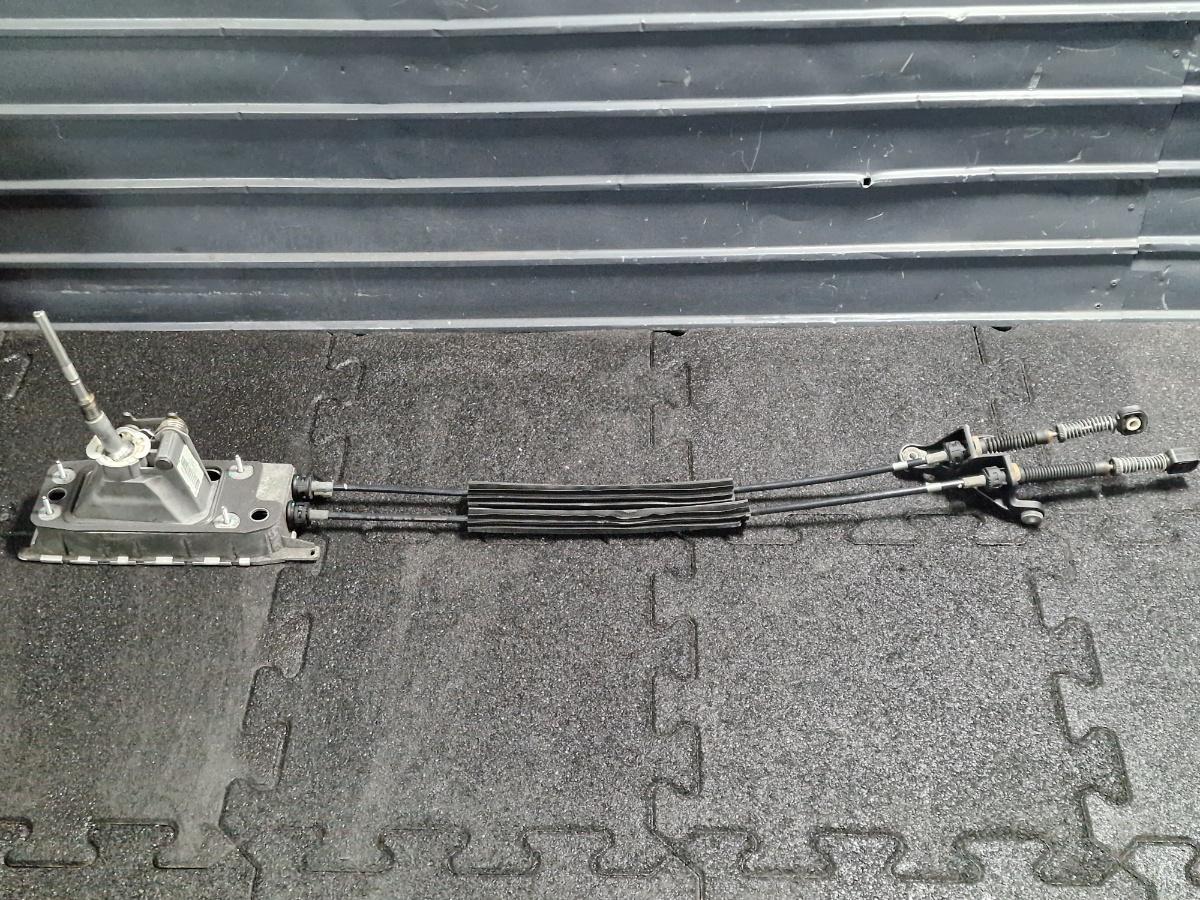 Timonerie VOLKSWAGEN JETTA IV 162, 163, AV3, AV2 2009 -> 1.2 TSI CBZB 1K0711049BS