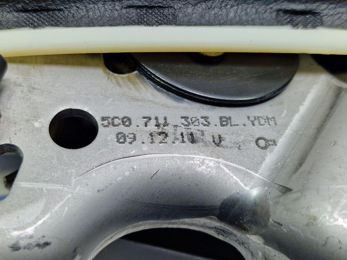 Maneta frana de mana VOLKSWAGEN JETTA IV 162, 163, AV3, AV2 2009 -> 1.2 TSI CBZB 5C0711303BL