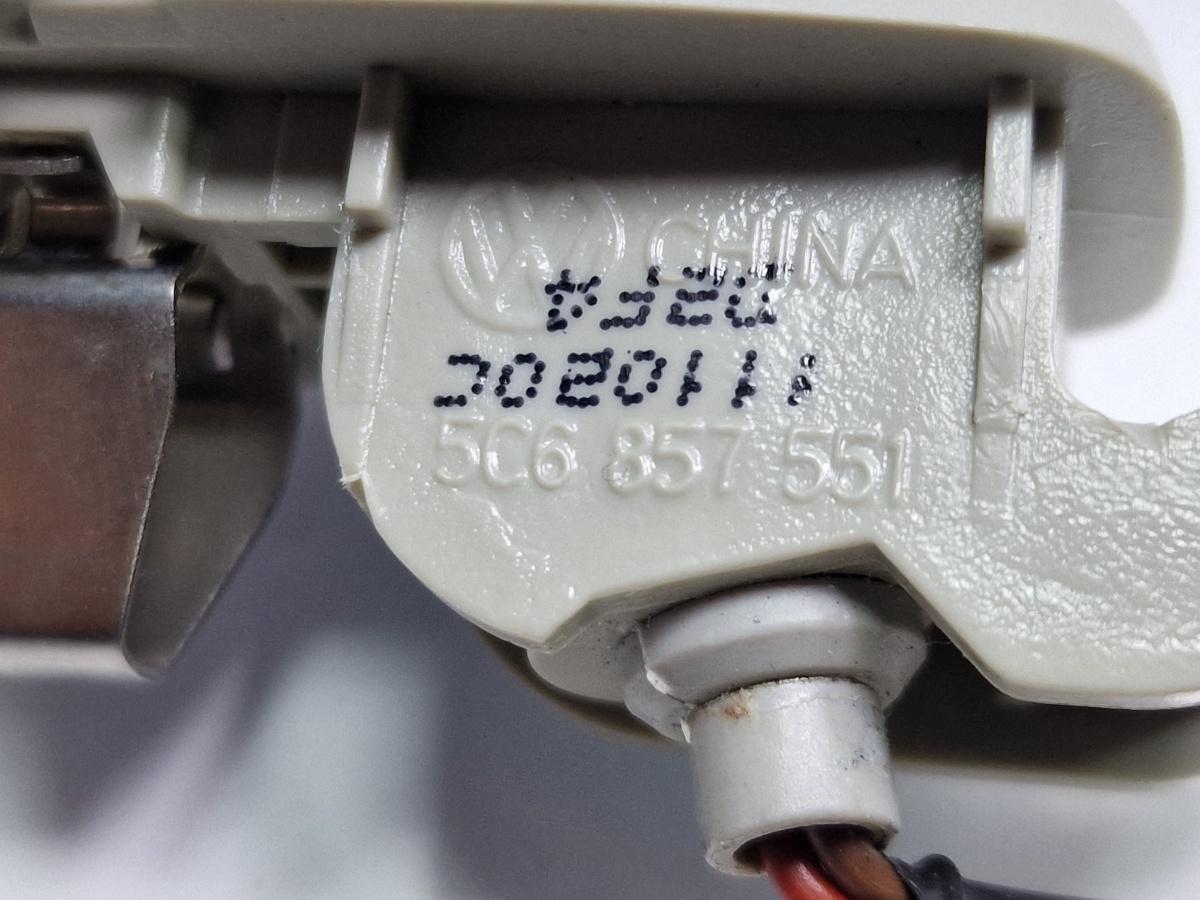 Parasolar stanga VOLKSWAGEN JETTA IV 162, 163, AV3, AV2 2009 -> 1.2 TSI CBZB 5C6857551