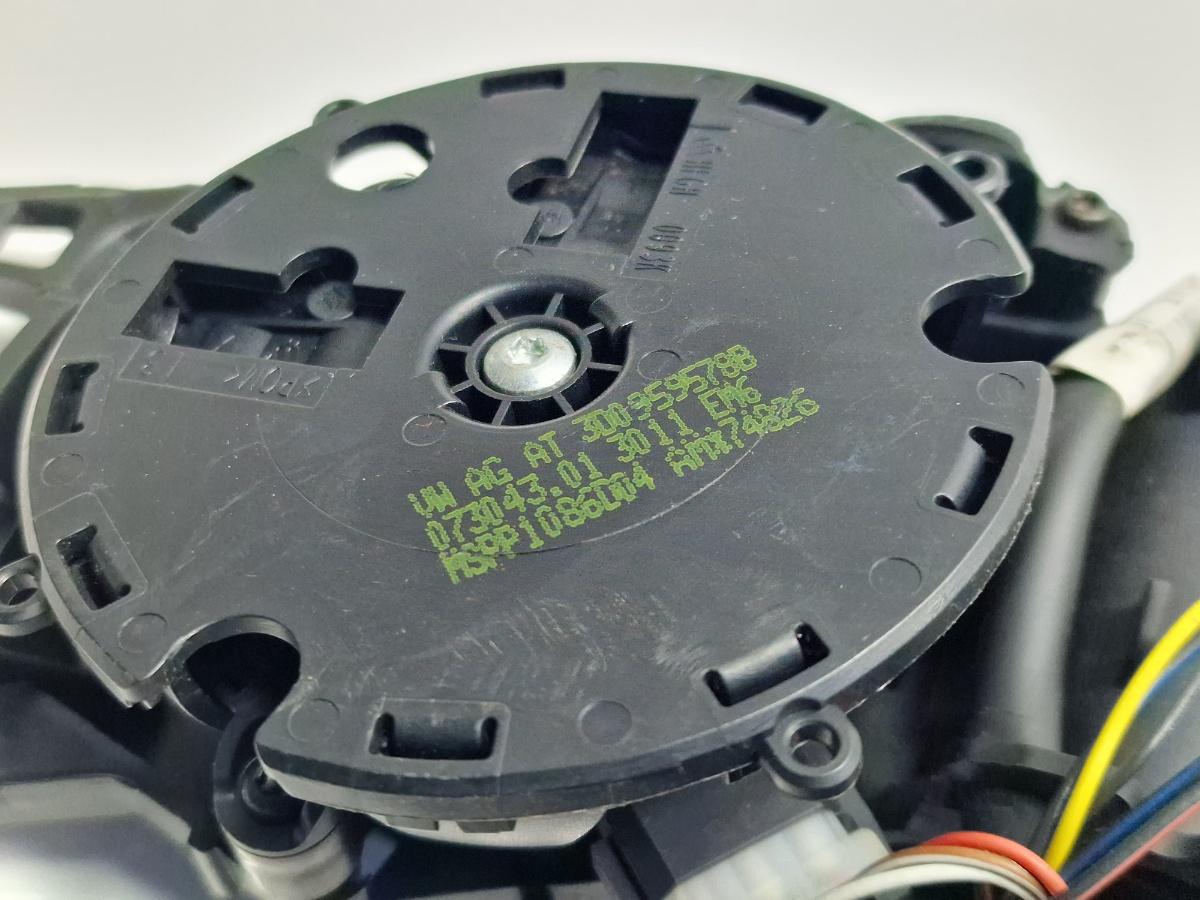 Carcasa oglinda electrica stanga VOLKSWAGEN JETTA IV 162, 163, AV3, AV2 2009 -> 1.2 TSI CBZB 5C7857507AA