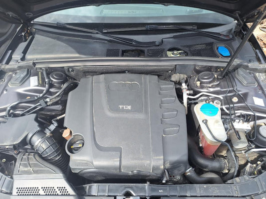 Capac motor (ornament) AUDI A4 IV Avant 8K5, B8 2007 - 2015 2.0 TDI CAGA, CJCA, CMEA, CMFA 03L103925L
