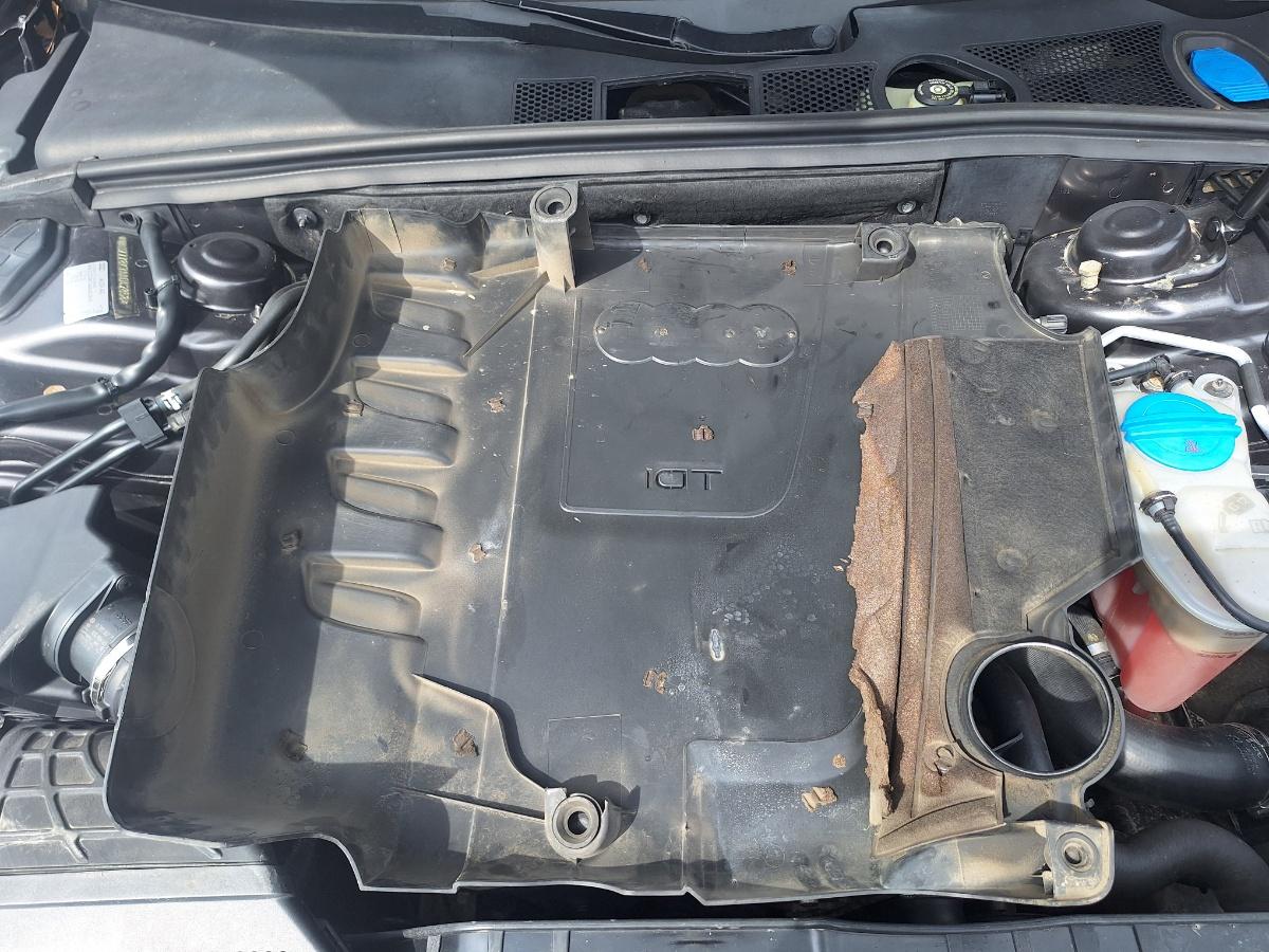 Capac motor (ornament) AUDI A4 IV Avant 8K5, B8 2007 - 2015 2.0 TDI CAGA, CJCA, CMEA, CMFA 03L103925L