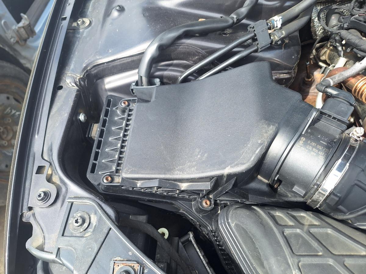 Carcasa filtru de aer AUDI A4 IV Avant 8K5, B8 2007 - 2015 2.0 TDI CAGA, CJCA, CMEA, CMFA