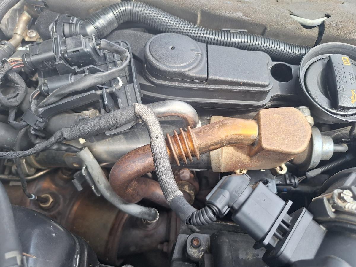 Racitor gaze AUDI A4 IV Avant 8K5, B8 2007 - 2015 2.0 TDI CAGA, CJCA, CMEA, CMFA