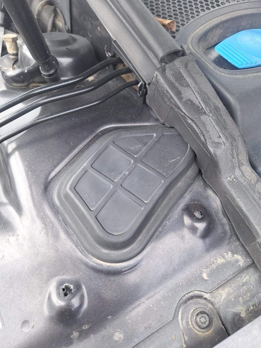 Capac vizitare AUDI A4 IV Avant 8K5, B8 2007 - 2015 2.0 TDI CAGA, CJCA, CMEA, CMFA