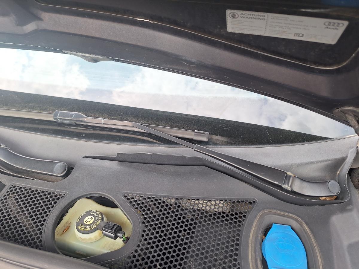 Brat stergator parbriz stanga AUDI A4 IV Avant 8K5, B8 2007 - 2015 2.0 TDI CAGA, CJCA, CMEA, CMFA