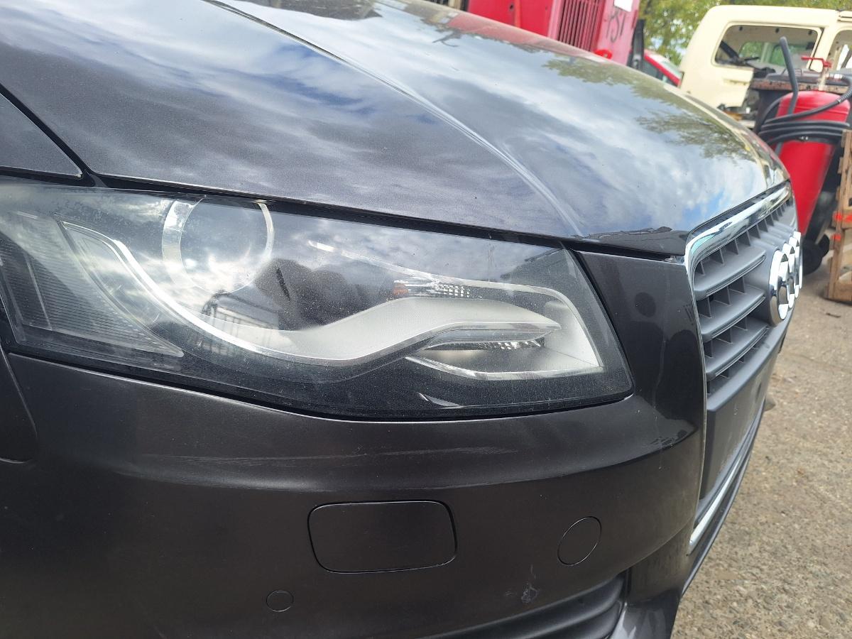 Far dreapta cu xenon LED si lupa AUDI A4 IV Avant 8K5, B8 2007 - 2011