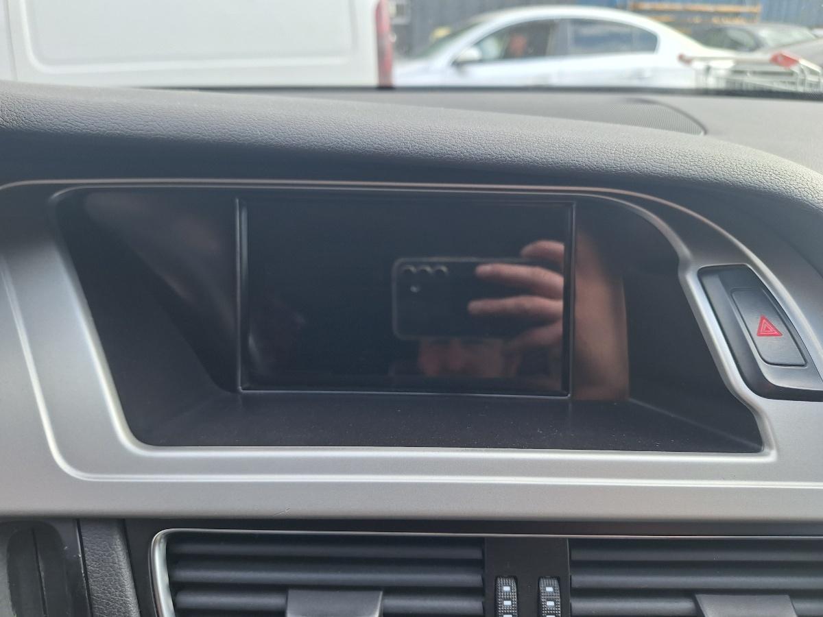 Display Navigatie / Bord AUDI A4 IV Avant 8K5, B8 2007 - 2015 2.0 TDI CAGA, CJCA, CMEA, CMFA 4F0919604