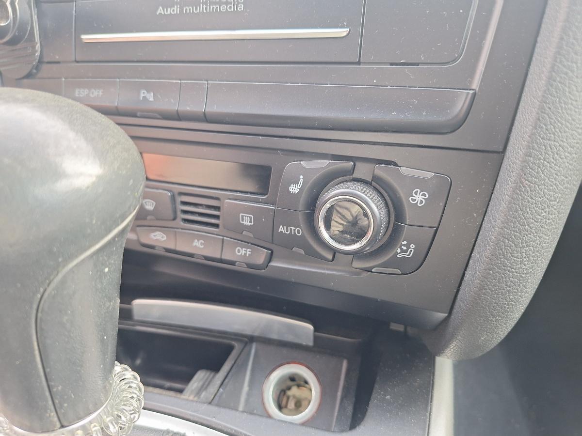 Panou Clima AUDI A4 IV Avant 8K5, B8 2007 - 2015 2.0 TDI CAGA, CJCA, CMEA, CMFA 8T1820043AQ