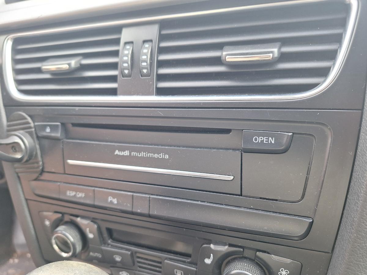 Consola multimedia sistem infotainment AUDI A4 IV Avant 8K5, B8 2007 - 2015 2.0 TDI CAGA, CJCA, CMEA, CMFA 8T1035666D