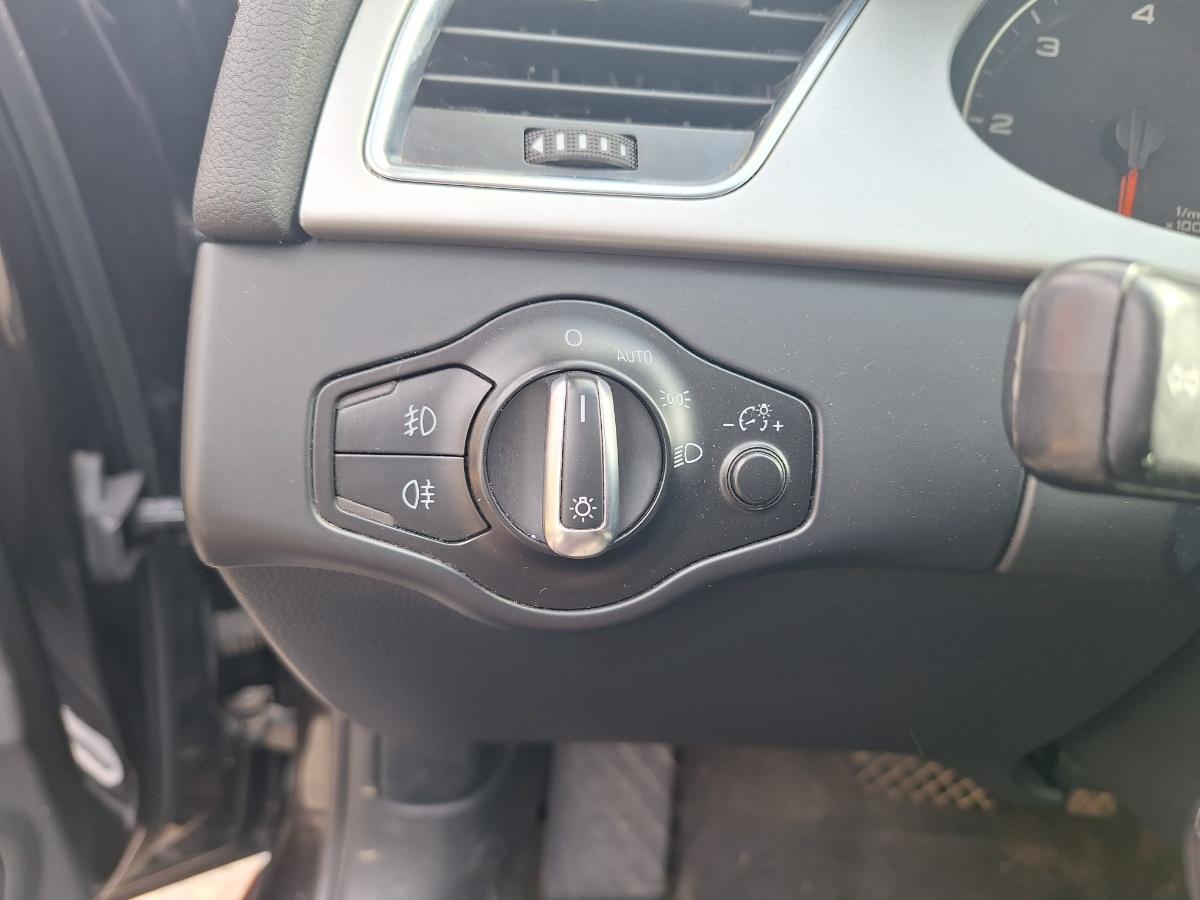 Bloc lumini AUDI A4 IV Avant 8K5, B8 2007 - 2015 2.0 TDI CAGA, CJCA, CMEA, CMFA