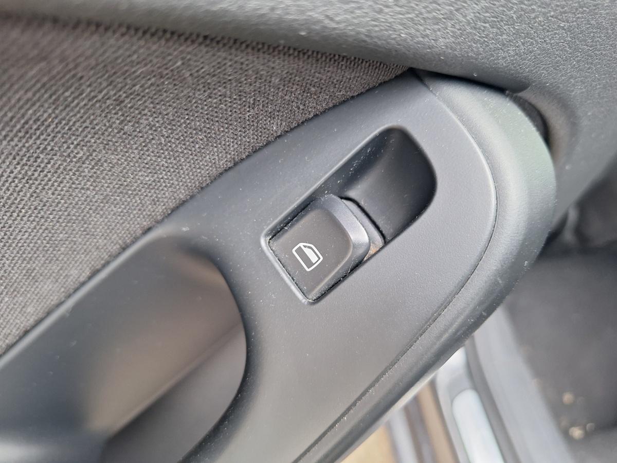 Comutator geam pivotant stanga AUDI A4 IV Avant 8K5, B8 2007 - 2015 2.0 TDI CAGA, CJCA, CMEA, CMFA