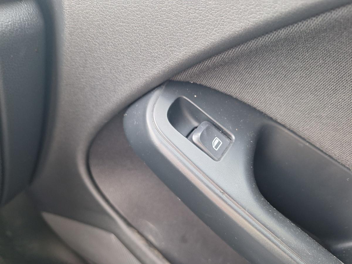 Comutator geam pivotant dreapta spate AUDI A4 IV Avant 8K5, B8 2007 - 2015 2.0 TDI CAGA, CJCA, CMEA, CMFA