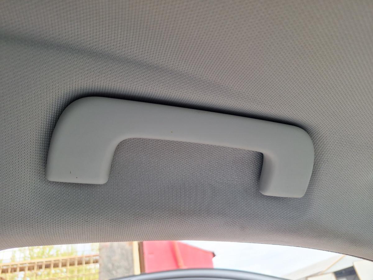 Maner de sustinere plafon fata stanga AUDI A4 IV Avant 8K5, B8 2007 - 2015 2.0 TDI CAGA, CJCA, CMEA, CMFA