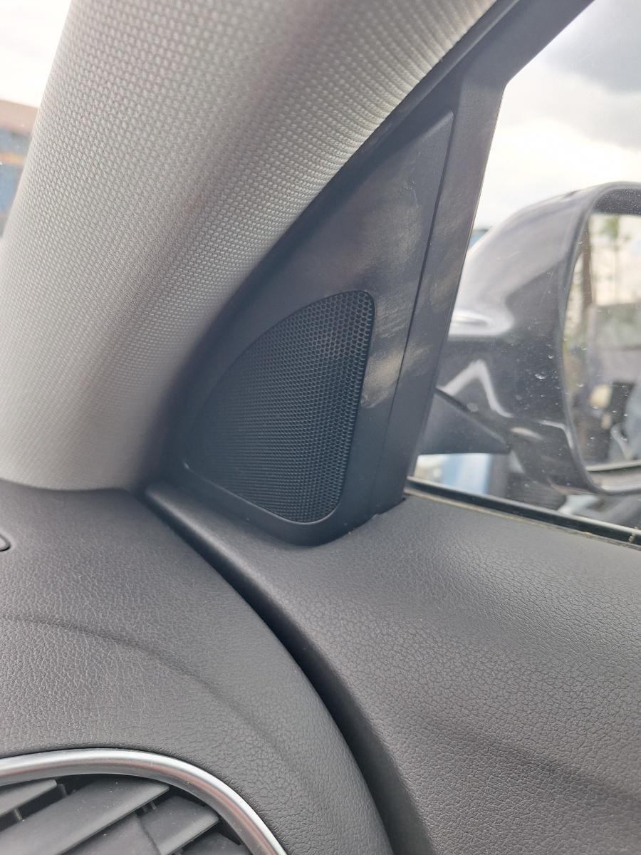 Difuzor de inalta frecventa portiera fata dreapta AUDI A4 IV Avant 8K5, B8 2007 - 2015 2.0 TDI CAGA, CJCA, CMEA, CMFA