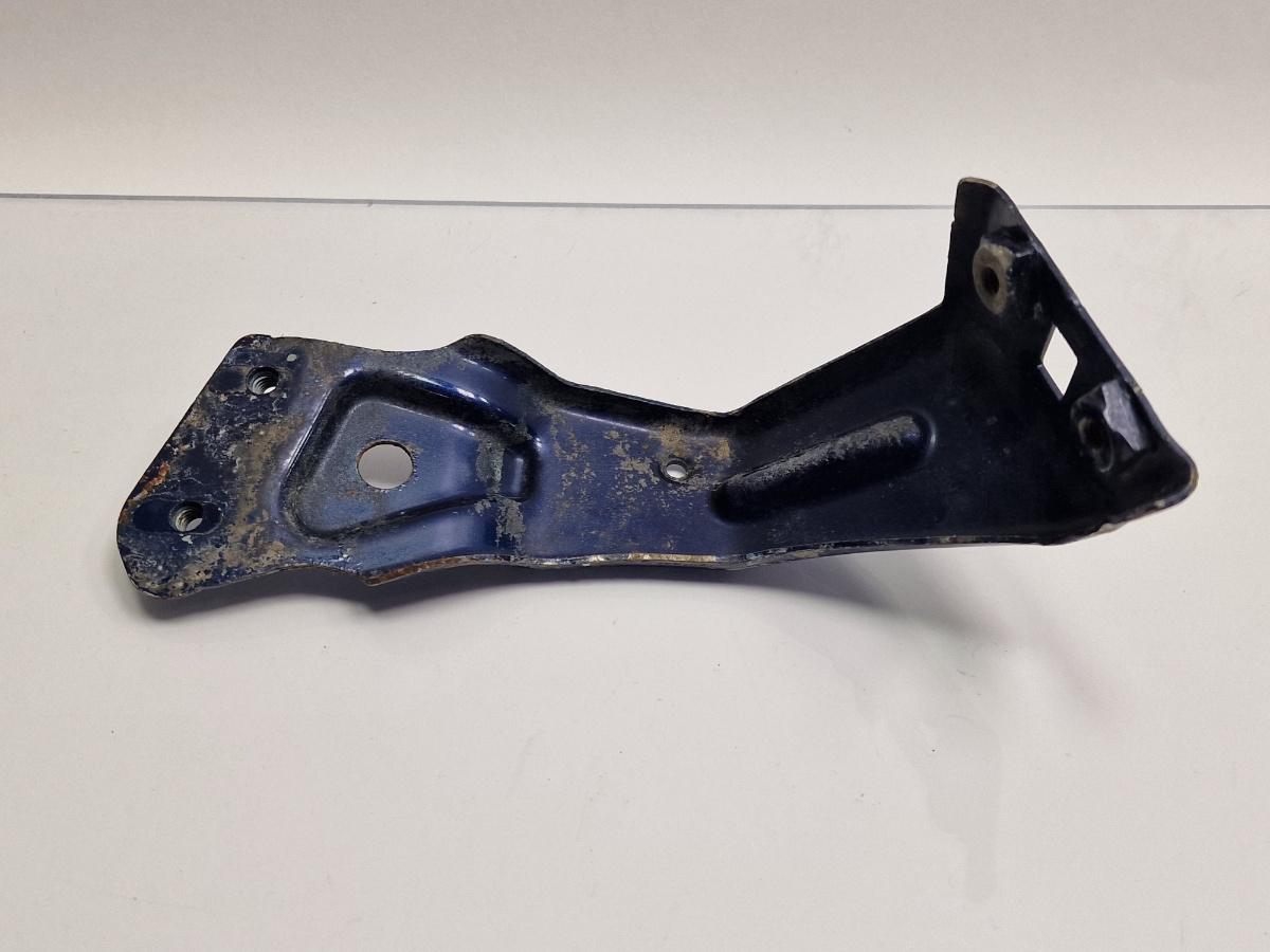 Suport aripa dreapta fata VOLKSWAGEN JETTA IV 162, 163, AV3, AV2 2009 -> 1.2 TSI CBZB 5C6821138