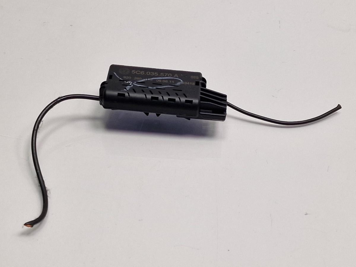 Amplificator radio VOLKSWAGEN JETTA IV 162, 163, AV3, AV2 2009 -> 1.2 TSI CBZB 5C6035570A