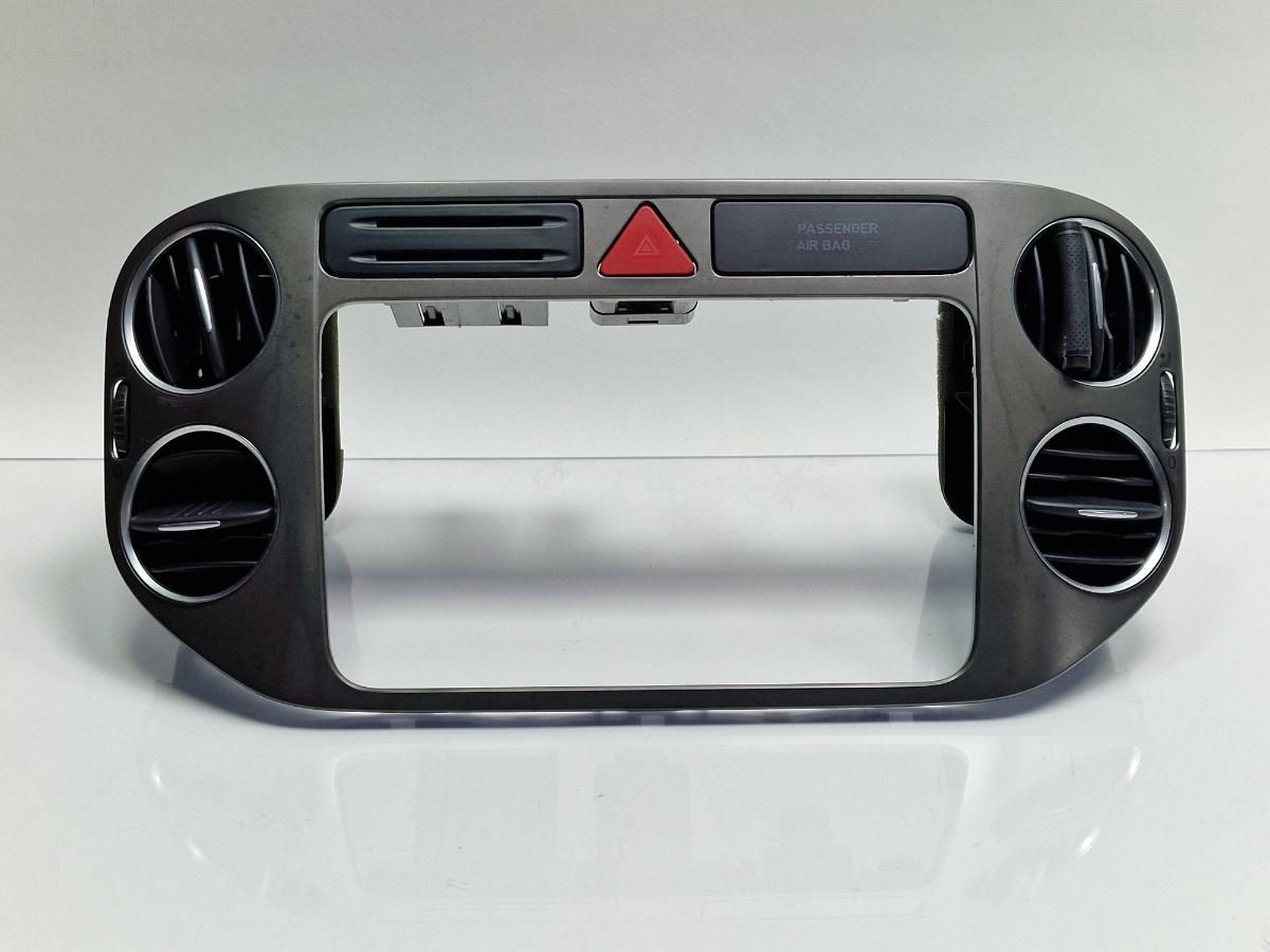 Grile ventilatie bord centrala VOLKSWAGEN TIGUAN 5N_ 2007 -> 2.0 TDI 4motion CBAB, CFFB, CLJA 5M0858071K