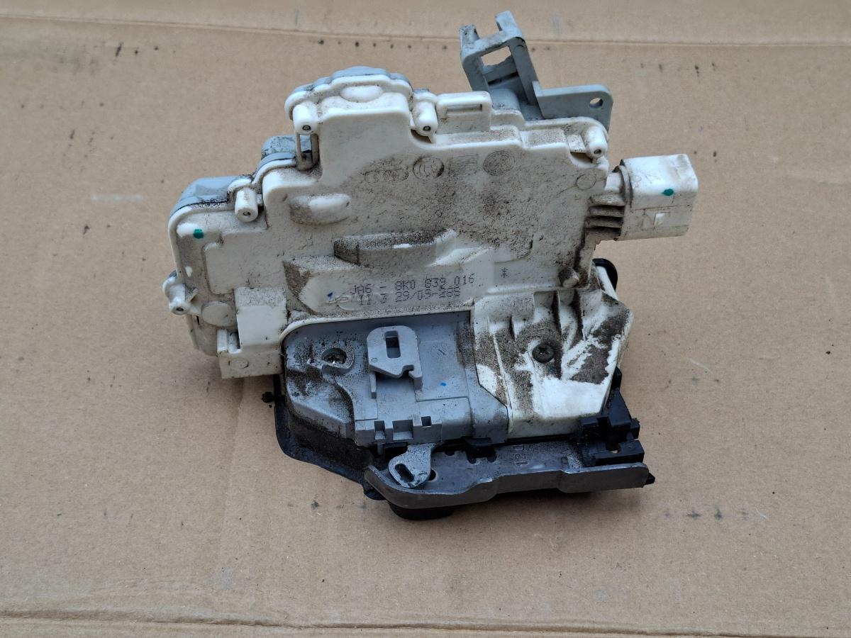 Incuietoare portiera spate dreapta spate AUDI A4 IV Avant 8K5, B8 2007 - 2015 2.0 TDI CAGA, CJCA, CMEA, CMFA