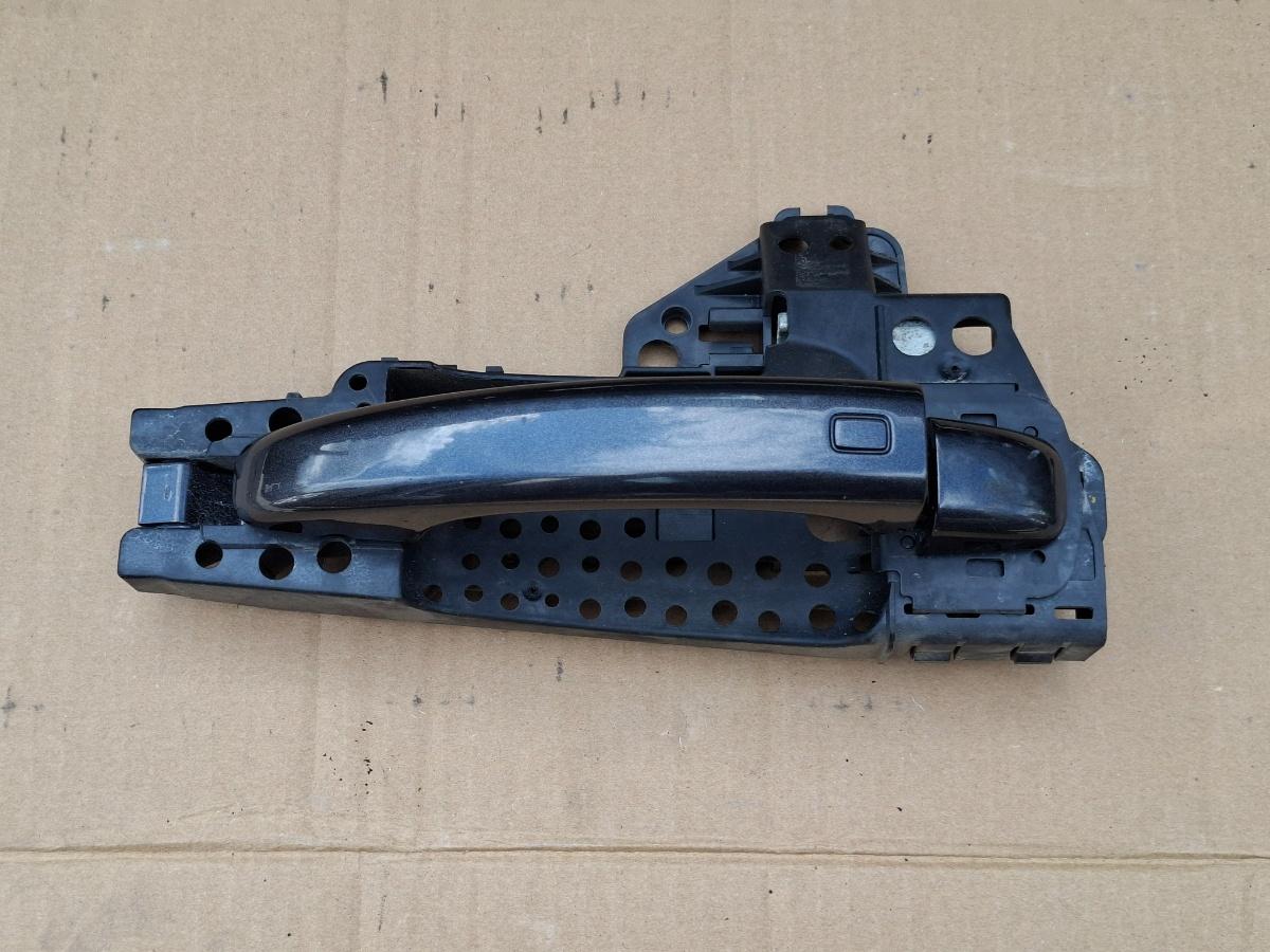 Maner/suport exterior portiera fata dreapta fata AUDI A4 IV Avant 8K5, B8 2007 - 2015 2.0 TDI CAGA, CJCA, CMEA, CMFA 8T0837886A