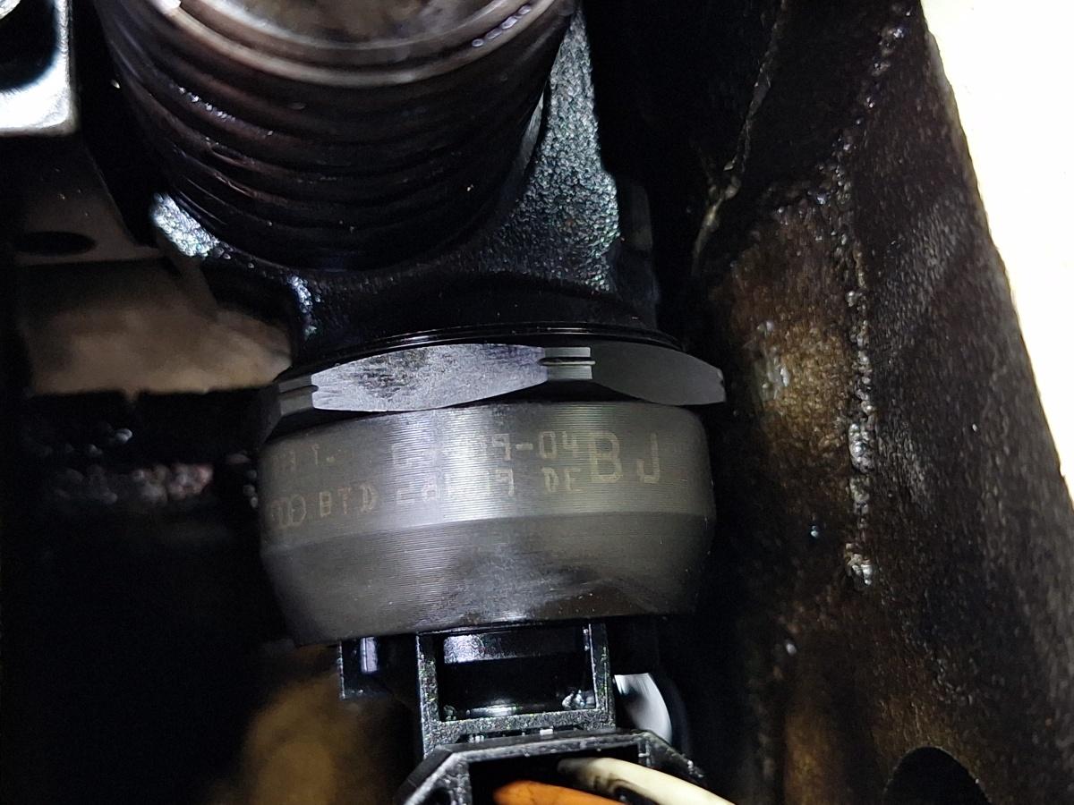 Injector combustibil VOLKSWAGEN POLO 9N_ 2001 - 2012 1.4 TDI AMF, BAY 045130073T BJ