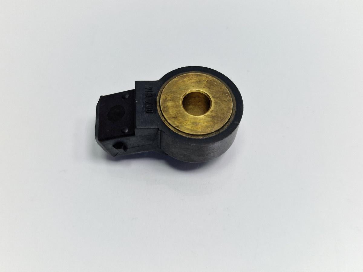 Senzor detonatie VOLKSWAGEN LUPO 6X1, 6E1 1998 - 2005 1.0 1.0 1.0 AER, ALD, ALL, ANV, AUC BOSCH 0261231045 030905377A