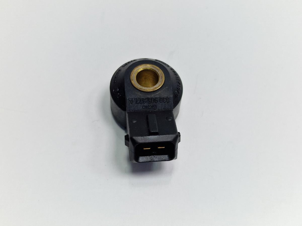 Senzor detonatie VOLKSWAGEN LUPO 6X1, 6E1 1998 - 2005 1.0 1.0 1.0 AER, ALD, ALL, ANV, AUC BOSCH 0261231045 030905377A