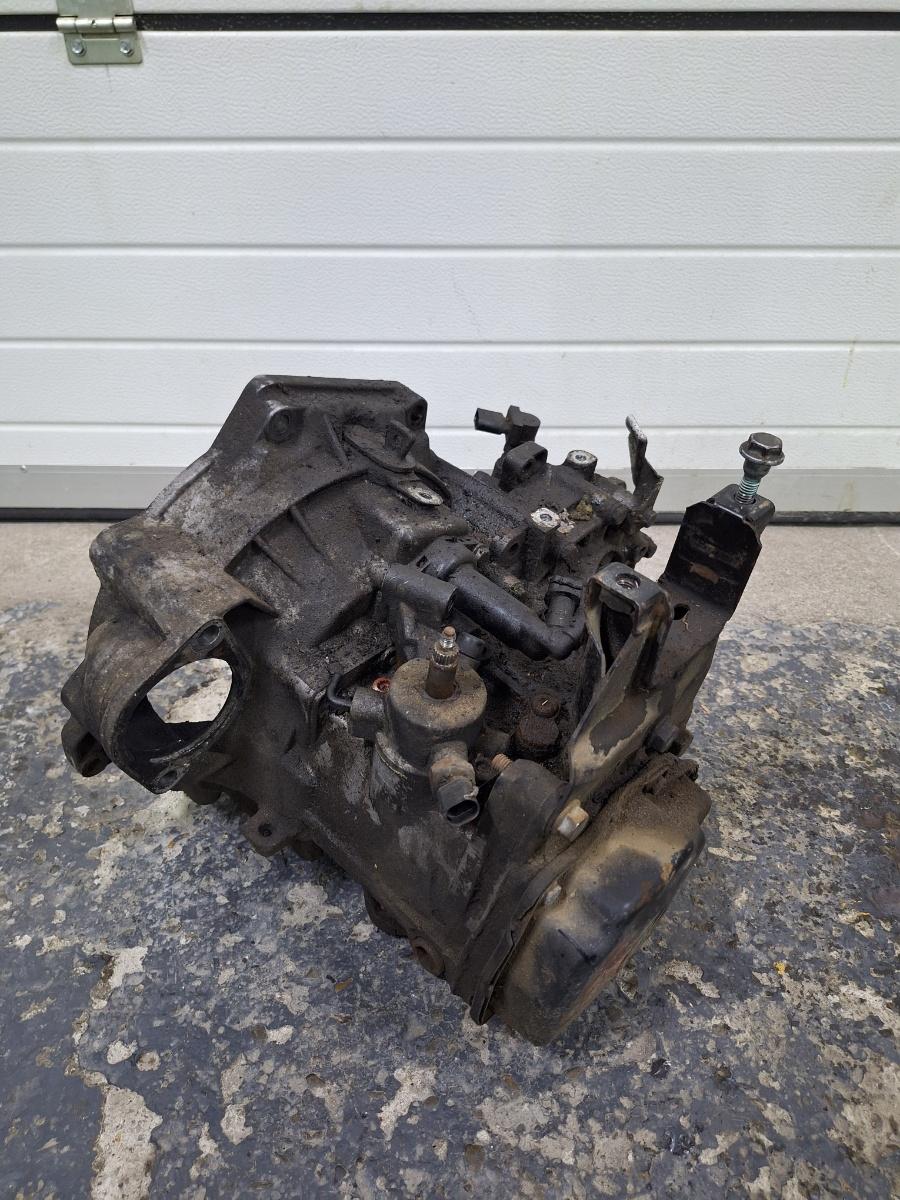 Cutie de viteze manuala 5 trepte VOLKSWAGEN POLO 9N_ 2001 - 2012 1.4 TDI AMF, BAY VAG GGV GGV