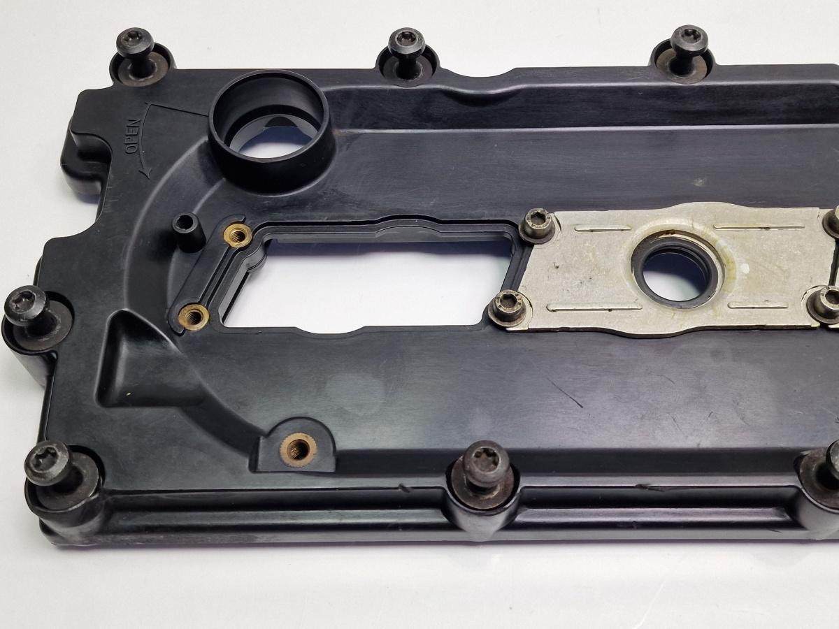 Capac culbutori stanga AUDI A6/S6 III Saloon 4F2, C6 2004 - 2011 2.0 TDI CAHA 059103469T