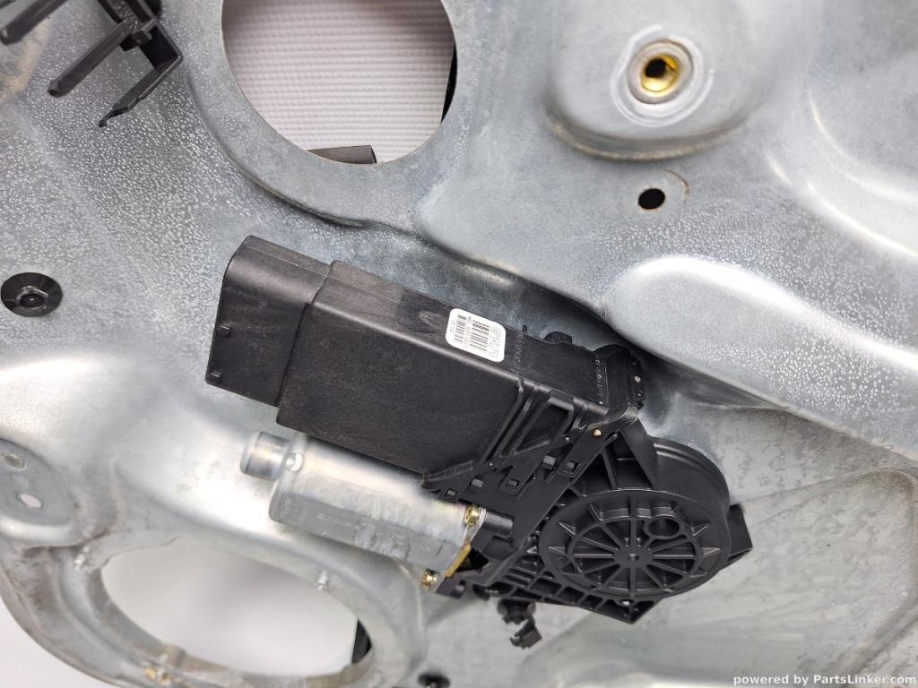 Macara Geam dreapta fata VOLKSWAGEN PASSAT Variant 3B6 2000 - 2005 1.9 TDI AVB 3B4837752HQ